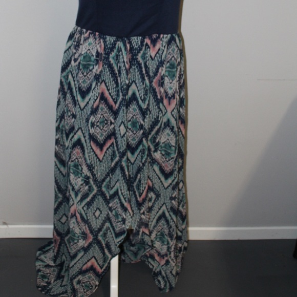 High/Low Patterned Dress - Picture 3 of 3